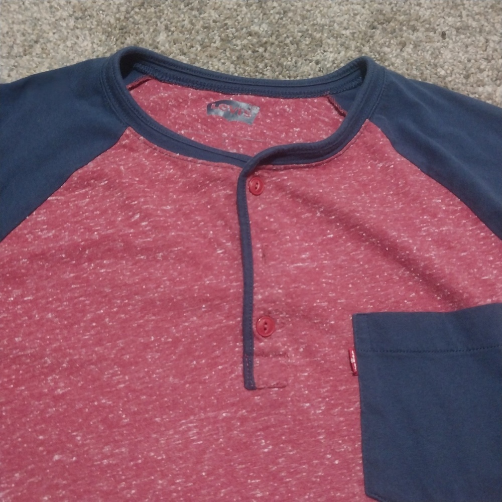 Levis Mens Size Large Henley Pocket T-Shirt Red Blue Speckled Short Sleeve Tee